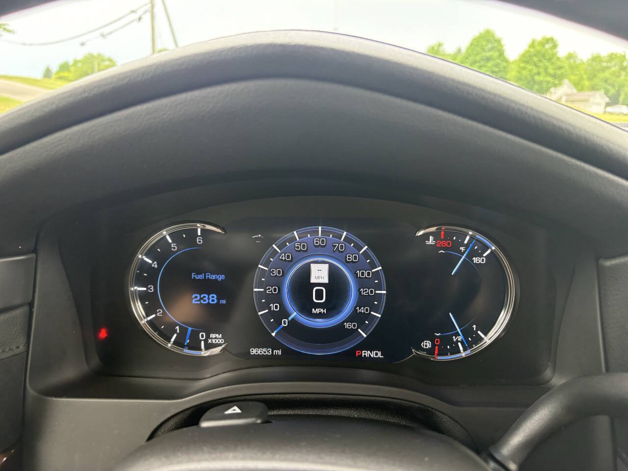 Used 2020 Cadillac Escalade Premium Luxury AWD/4WD image 17