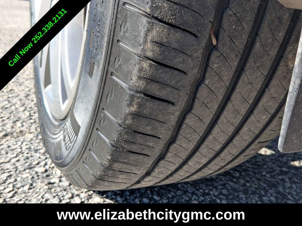 Used 2022 Cadillac XT6 Premium Luxury image 13