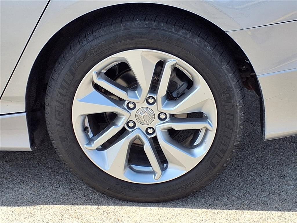 Used 2018 Honda Accord LX image 30