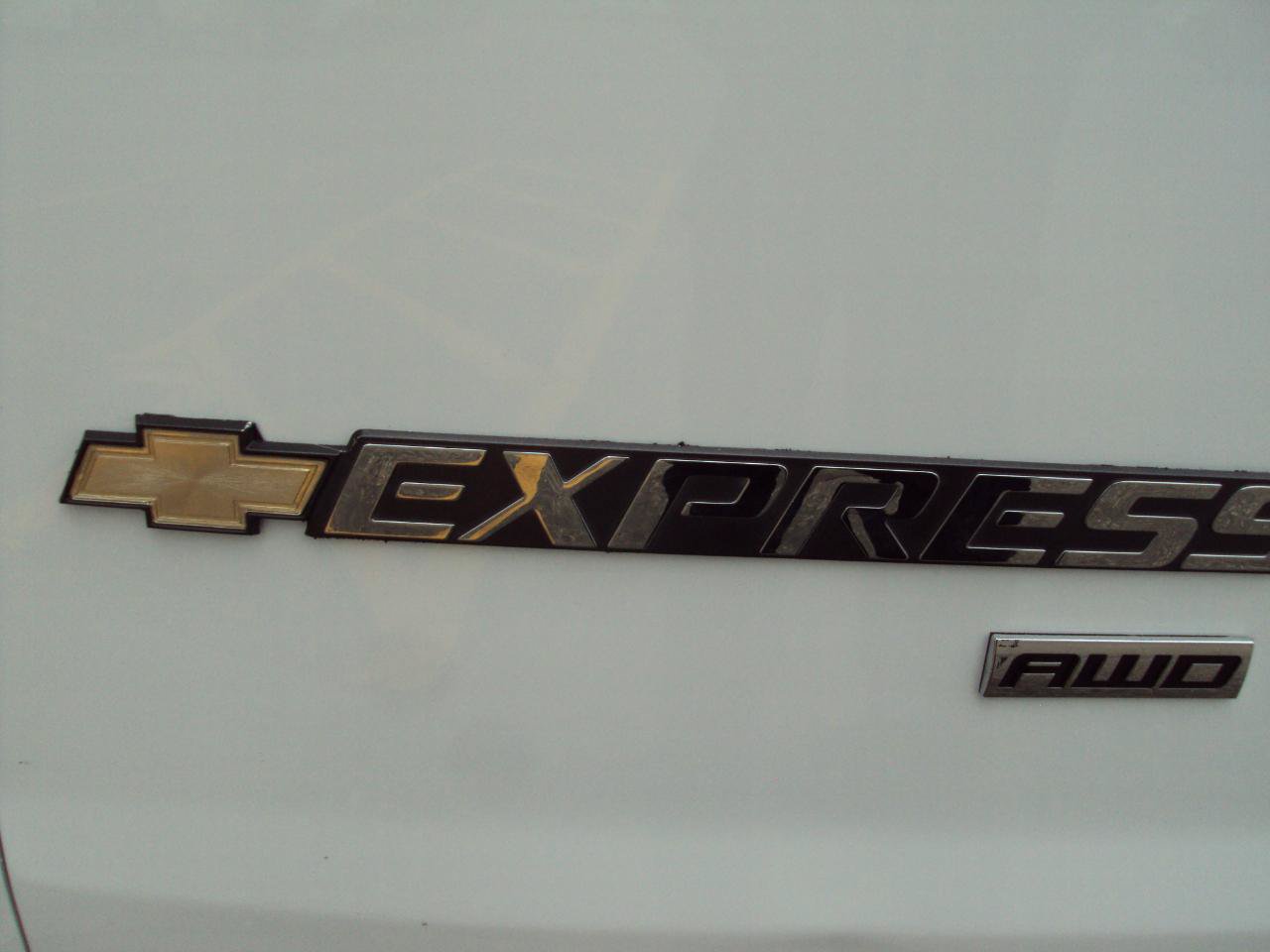 Used 2012 Chevrolet Express 1500 AWD image 38