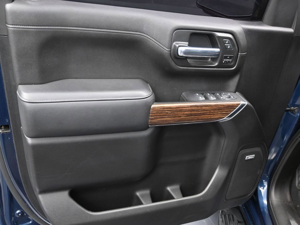 Used 2021 Chevrolet Silverado 1500 High Country w/ Technology Package image 12