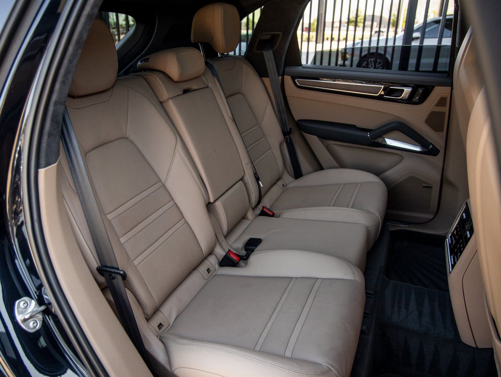 Certified 2023 Porsche Cayenne Turbo image 42