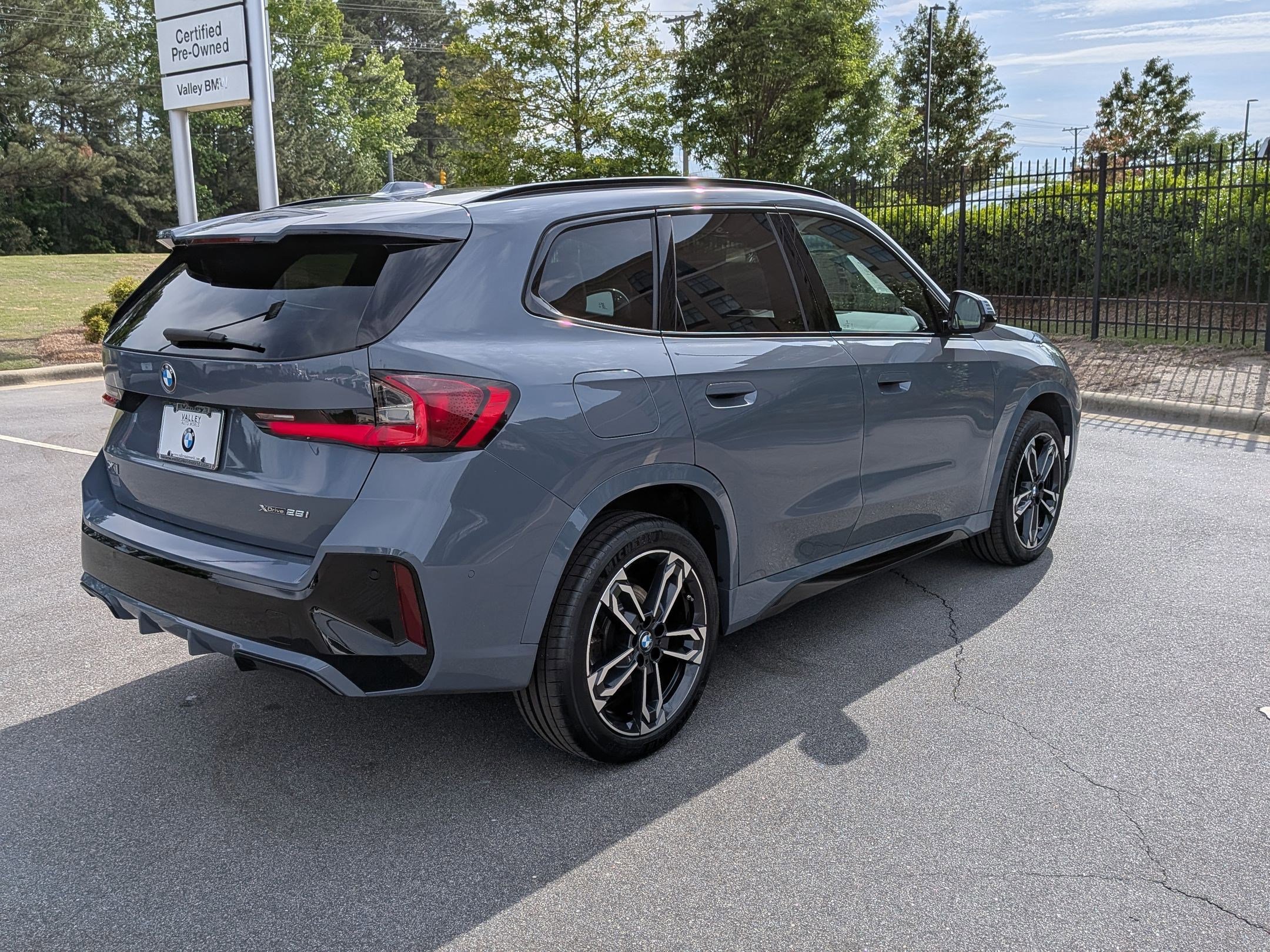 Certified 2023 BMW X1 xDrive28i w/ Premium Package AWD/4WD image 3
