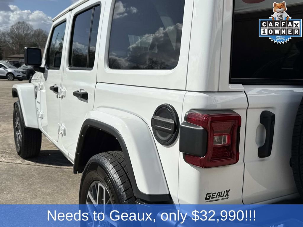Used 2024 Jeep Wrangler Unlimited Sahara AWD/4WD image 12
