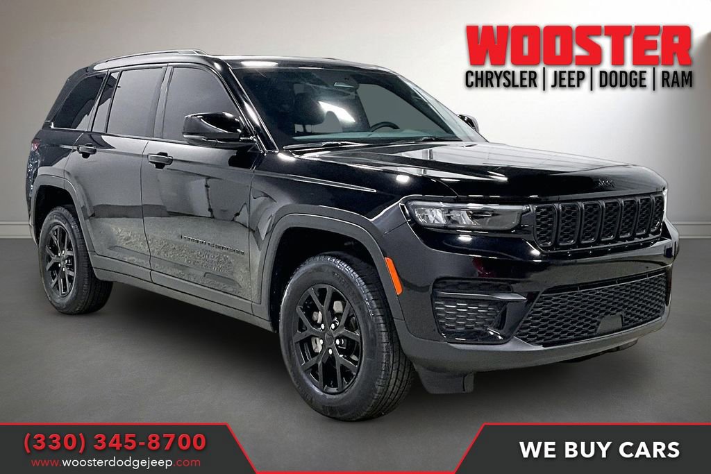 Used 2024 Jeep Grand Cherokee Altitude image 1