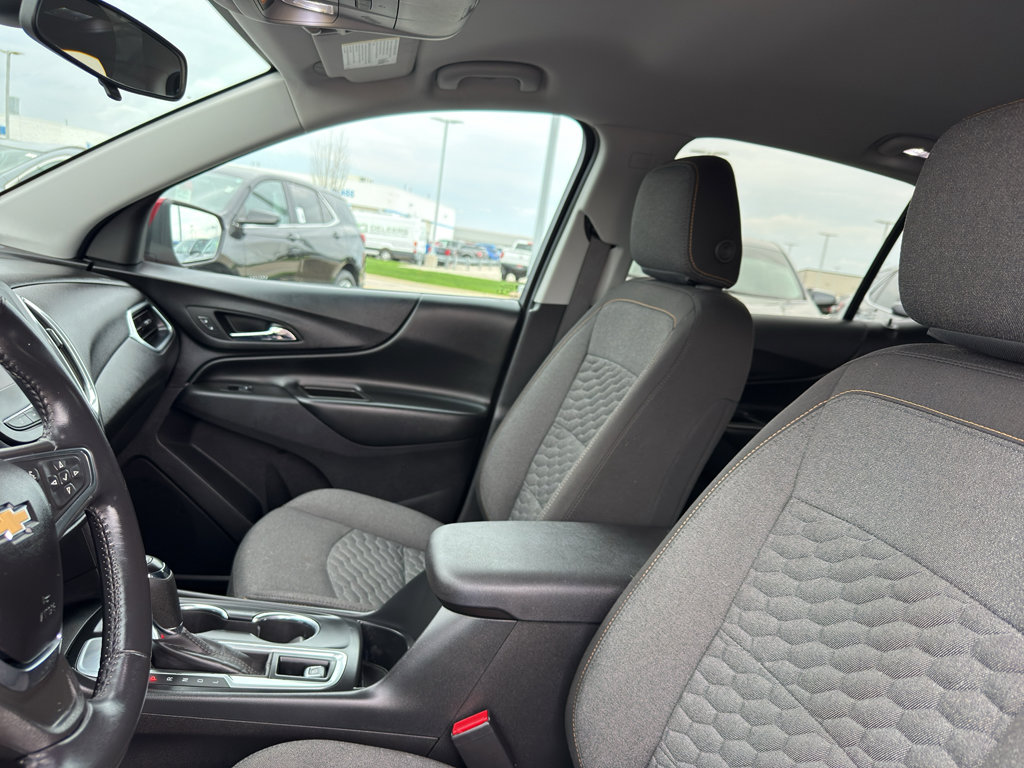 Used 2020 Chevrolet Equinox LT FWD image 26