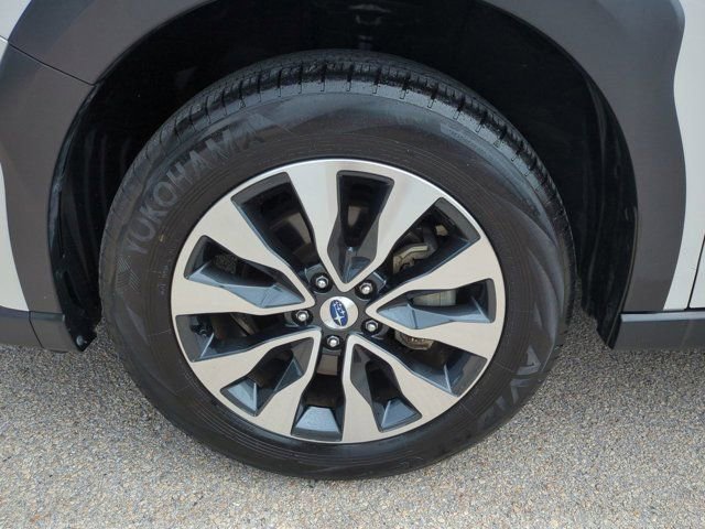 Used 2023 Subaru Outback Touring image 10
