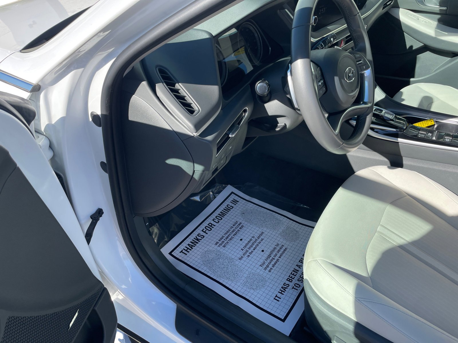 Used 2023 Hyundai Sonata SEL w/ Cargo Package image 2