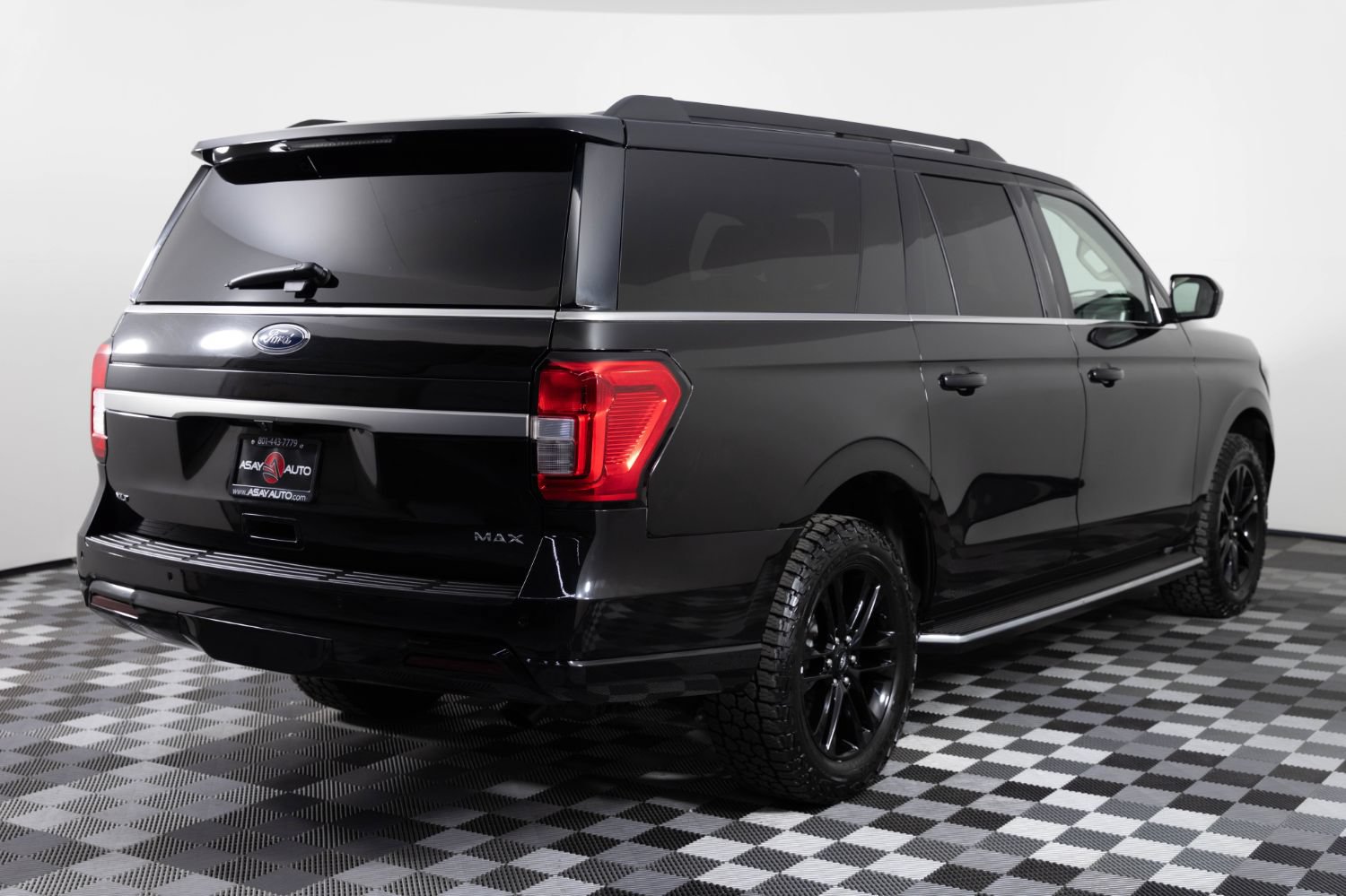 Used 2023 Ford Expedition Max XLT AWD/4WD image 7
