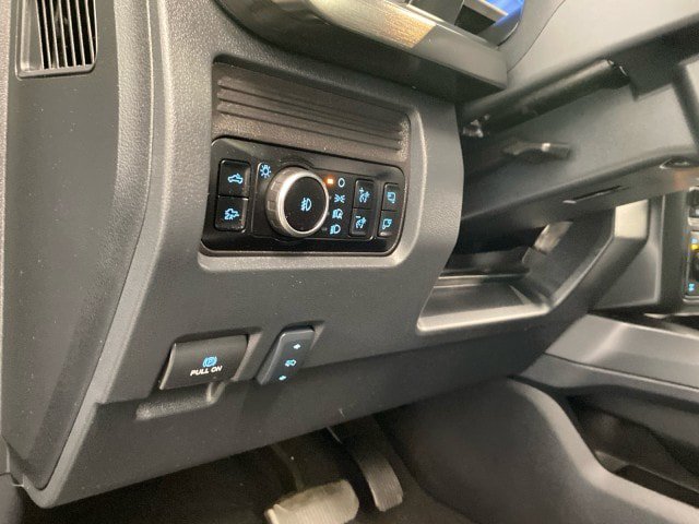 Used 2025 Ford F350 Lariat w/ Black Appearance Package AWD/4WD image 22