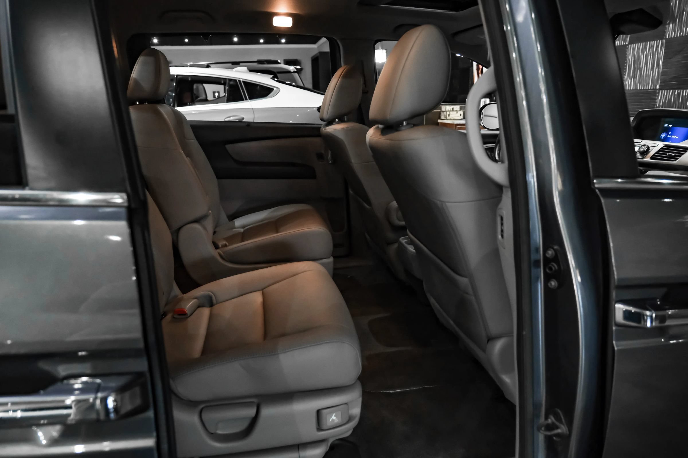 Used 2017 Honda Odyssey EX-L image 34
