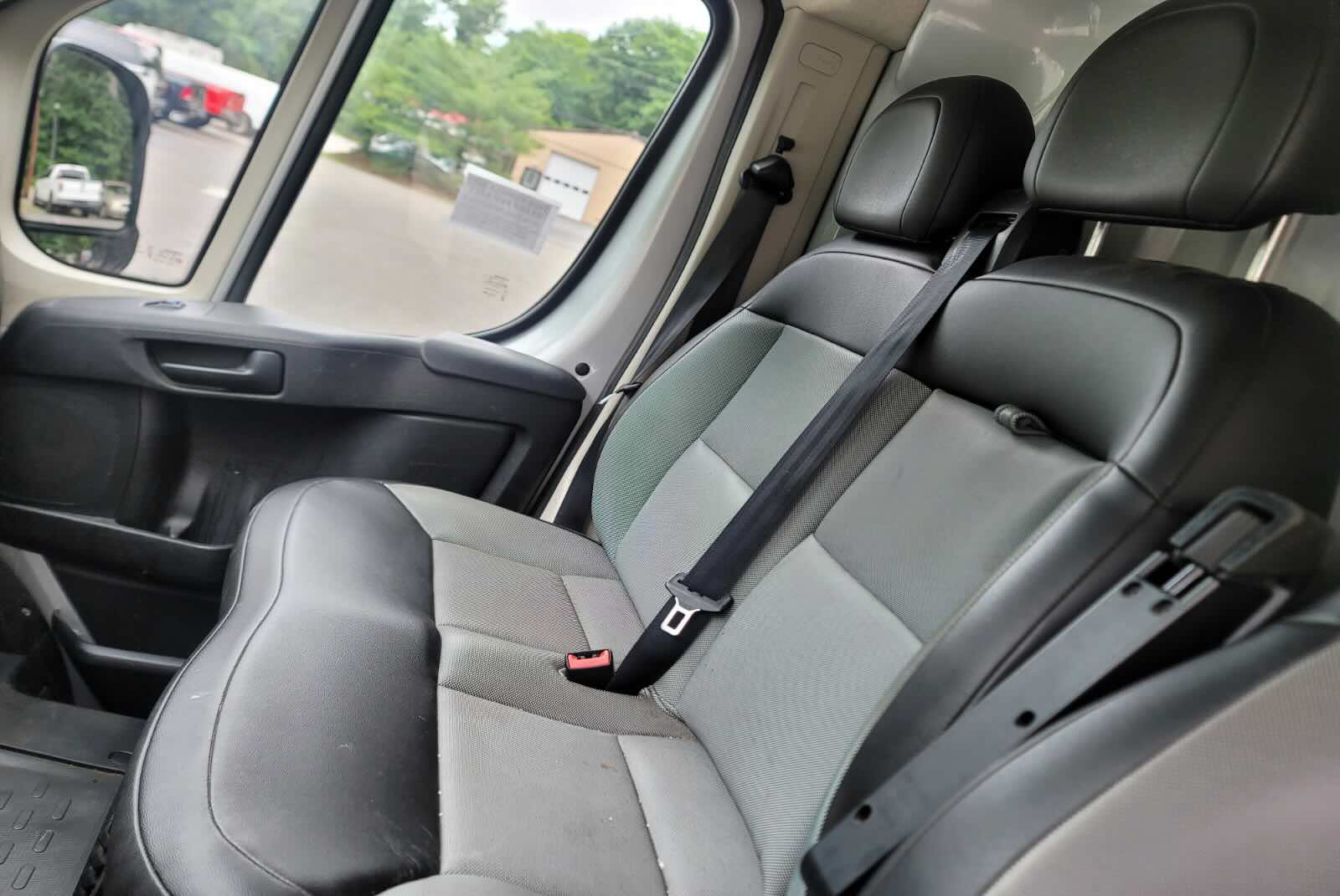 Used 2019 RAM ProMaster 2500 w/ Interior Convenience Group FWD image 7
