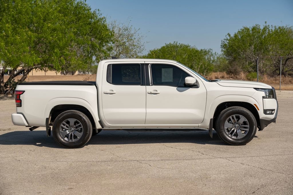 Used 2025 Nissan Frontier SV w/ SV Convenience Package image 8