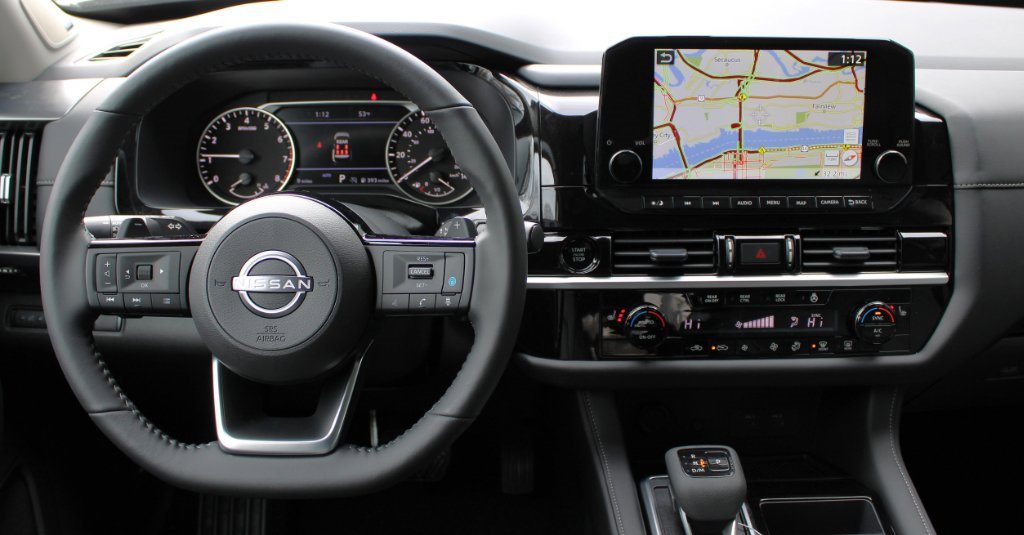 New 2025 Nissan Pathfinder SL image 4