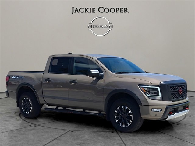 Used 2024 Nissan Titan PRO-4X w/ Pro-4x Utility Package image 7