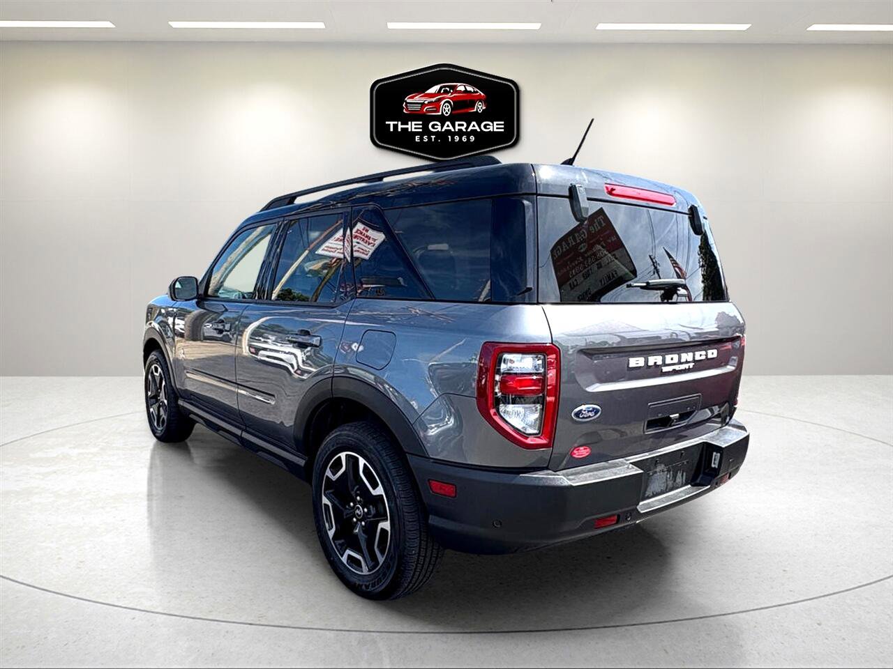 Used 2021 Ford Bronco Sport Outer Banks image 2
