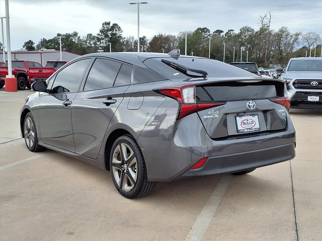 Certified 2020 Toyota Prius XLE image 2