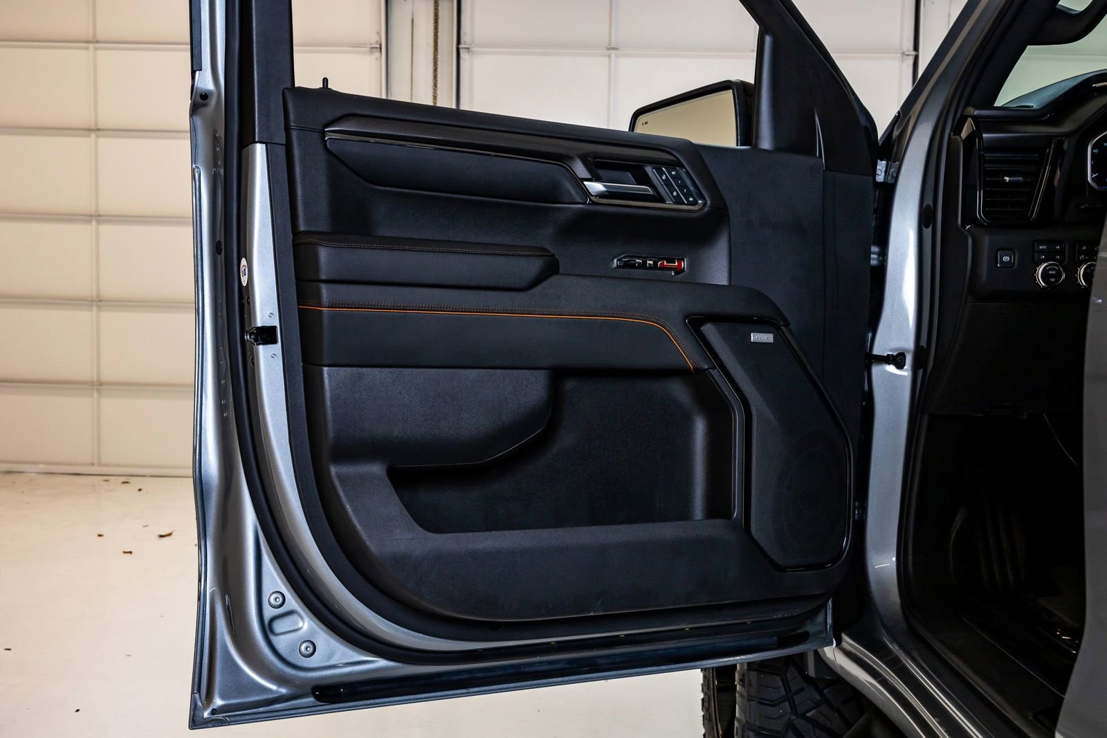 Used 2024 GMC Sierra 1500 AT4 w/ Technology Package AWD/4WD image 37