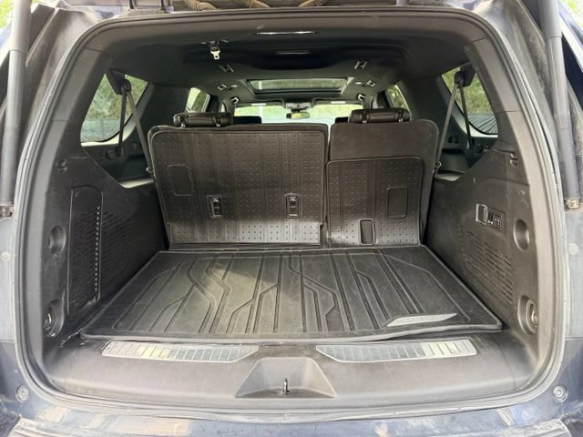 Used 2023 Chevrolet Suburban Z71 w/ Luxury Package AWD/4WD image 30