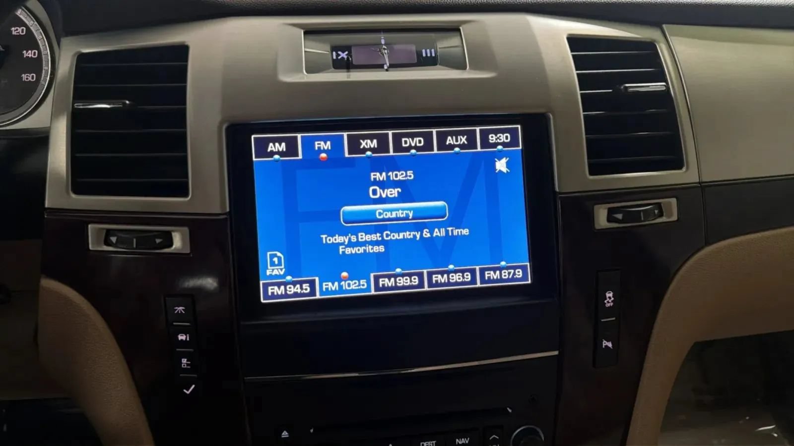 Used 2013 Cadillac Escalade ESV Luxury AWD/4WD image 13
