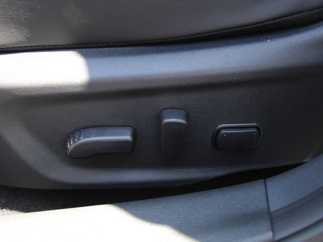Certified 2025 Nissan Sentra SR w/ SR Premium Package FWD image 24