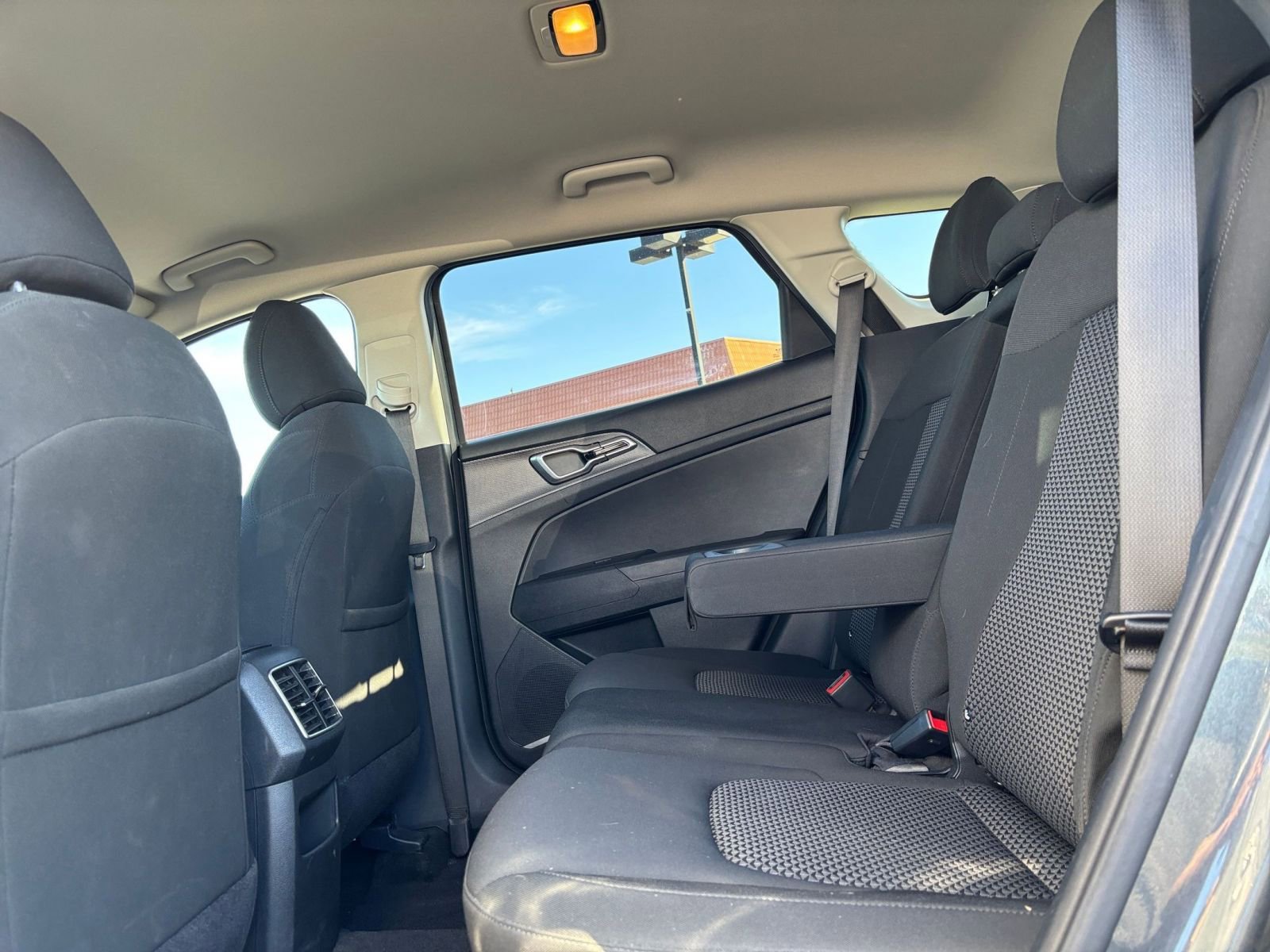 Used 2025 Kia Sportage LX FWD image 24