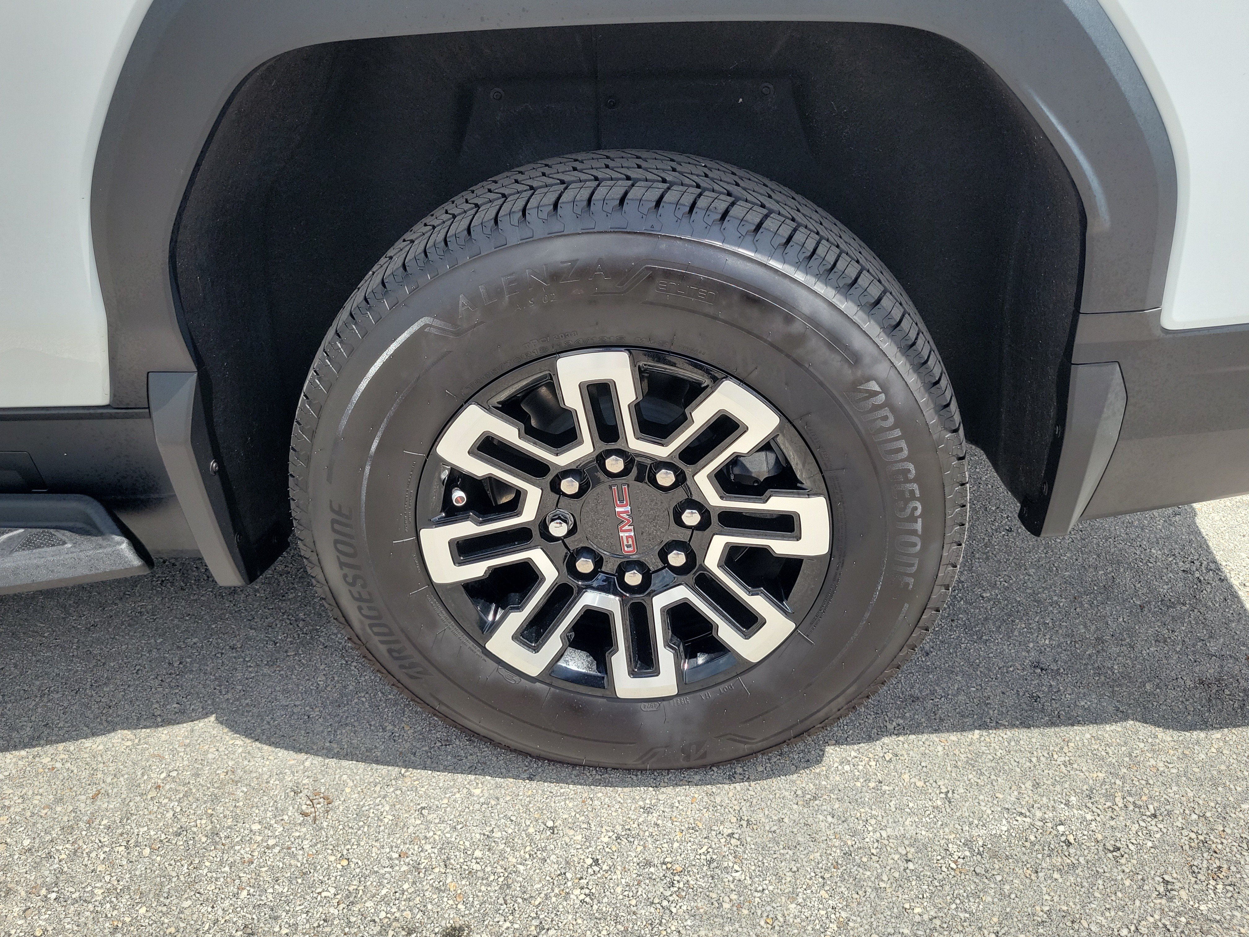 Used 2026 GMC Sierra EV Elevation AWD/4WD image 23