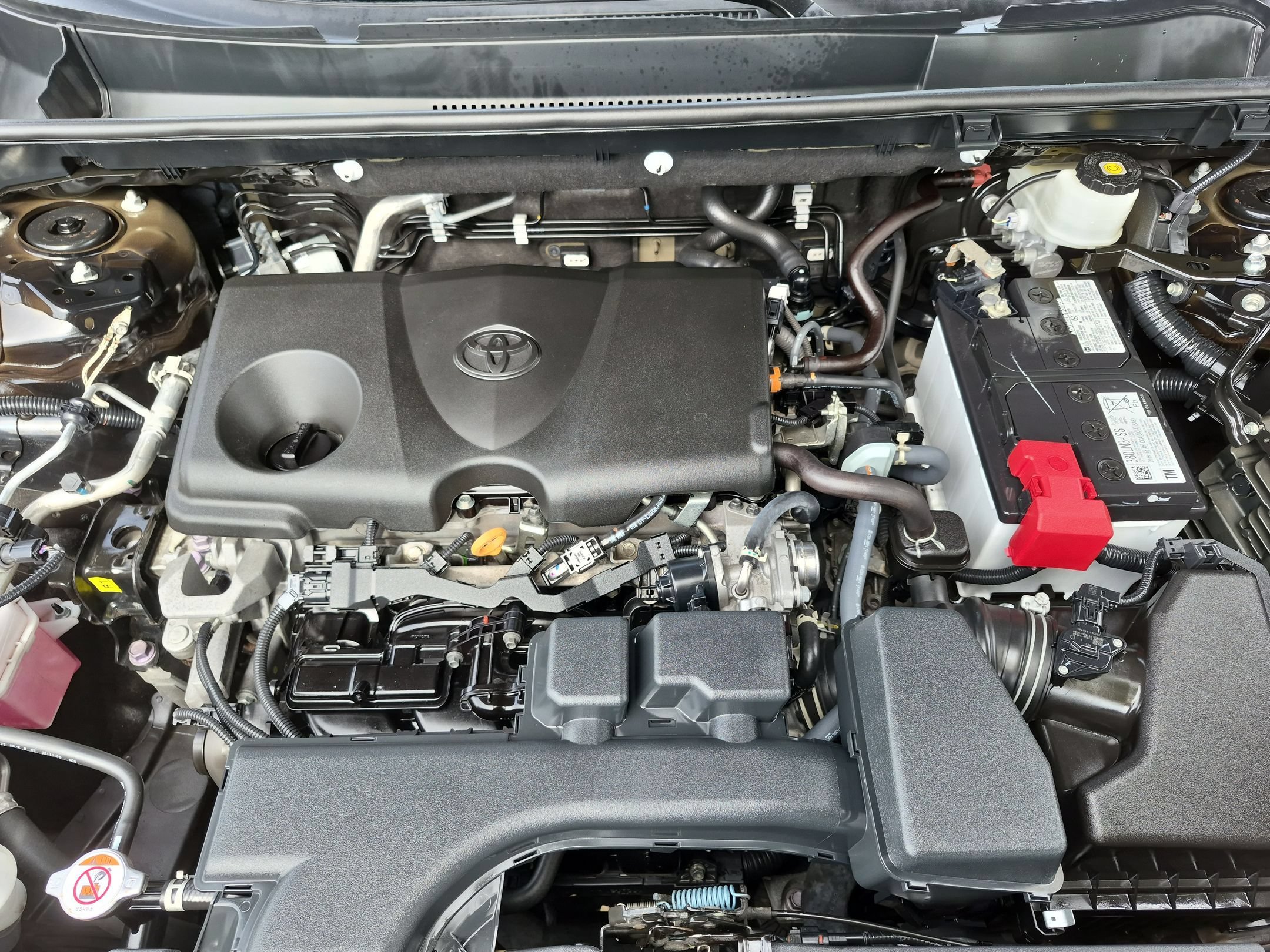 Used 2023 Toyota RAV4 LE AWD/4WD image 29