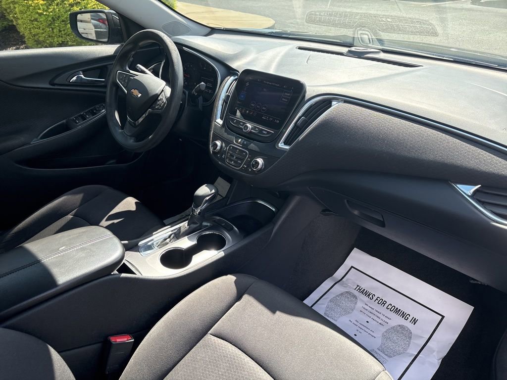 Used 2021 Chevrolet Malibu LT FWD image 13