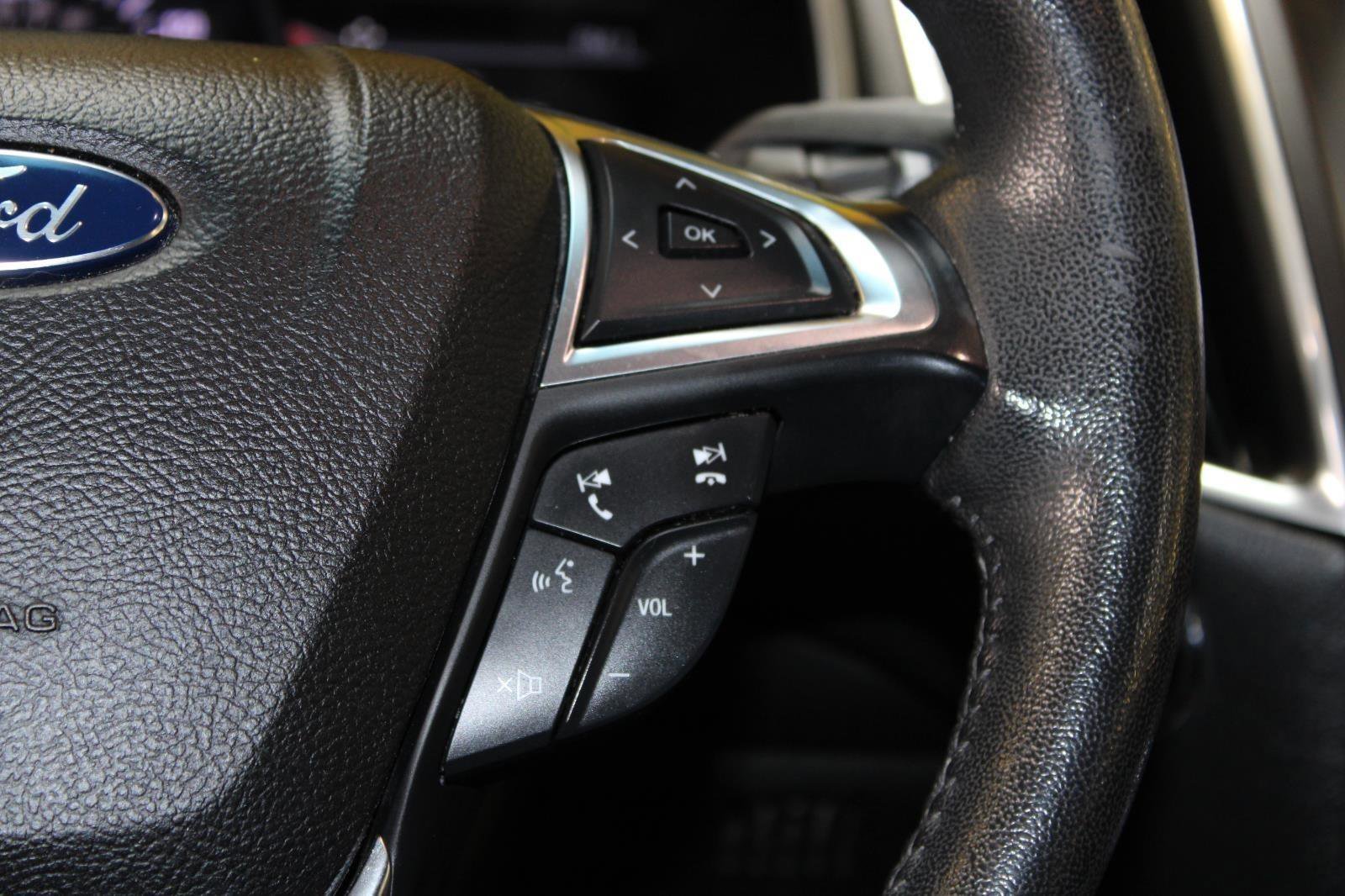 Used 2017 Ford Edge Titanium image 26