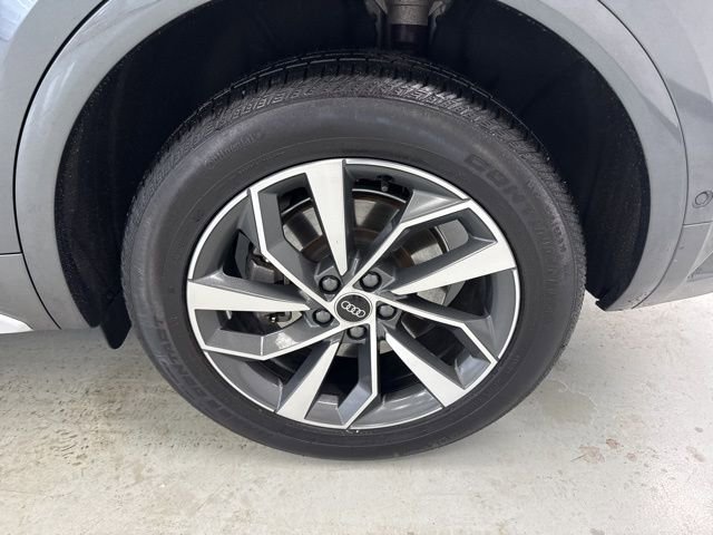 Used 2023 Audi Q5 2.0T Prestige w/ Prestige Package image 8