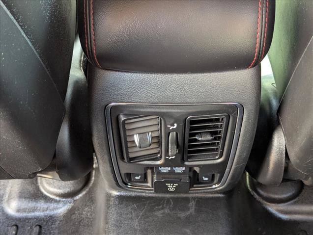 Used 2018 Jeep Grand Cherokee Trailhawk w/ Trailhawk Luxury Group AWD/4WD image 17