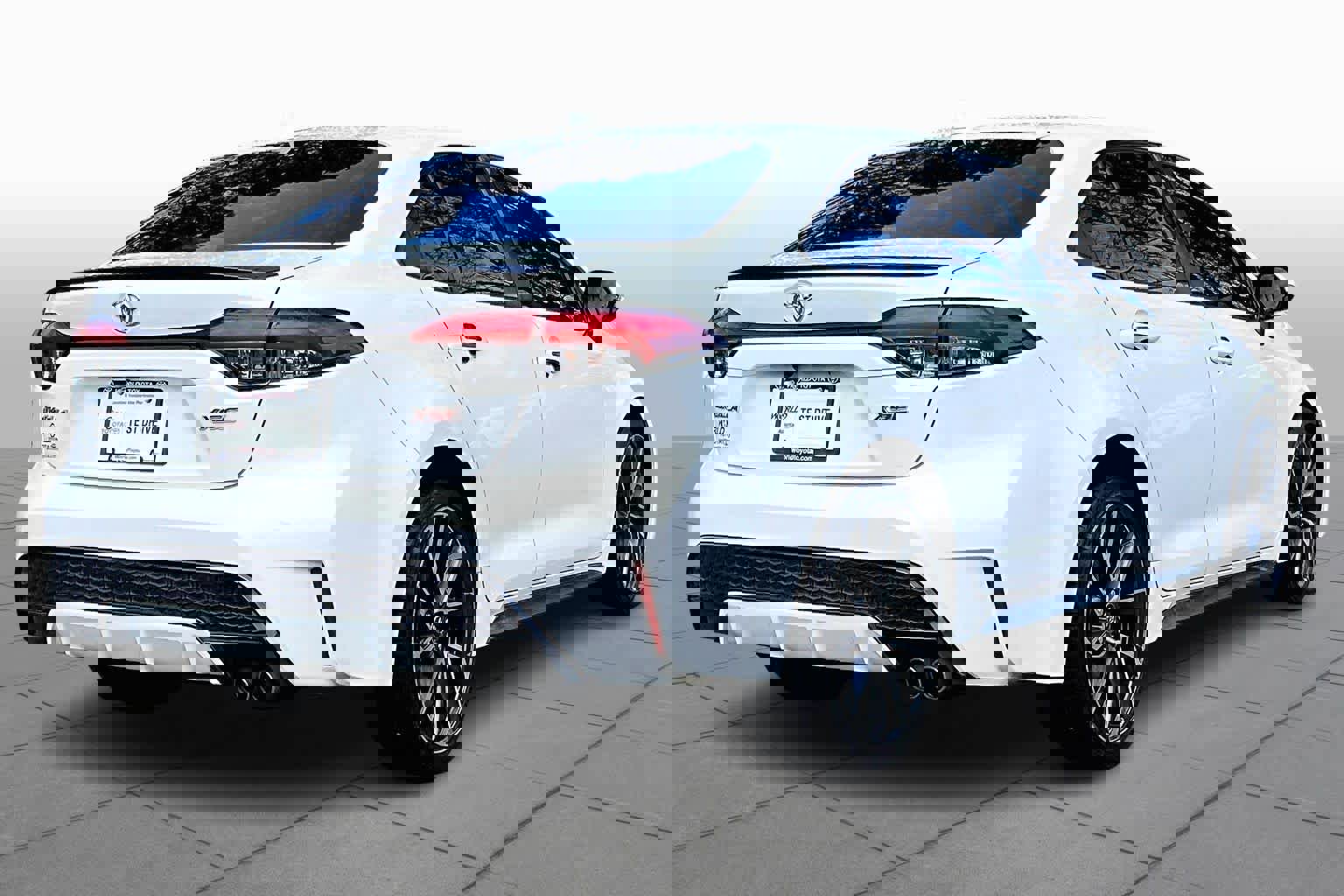 Used 2020 Toyota Corolla XSE image 12