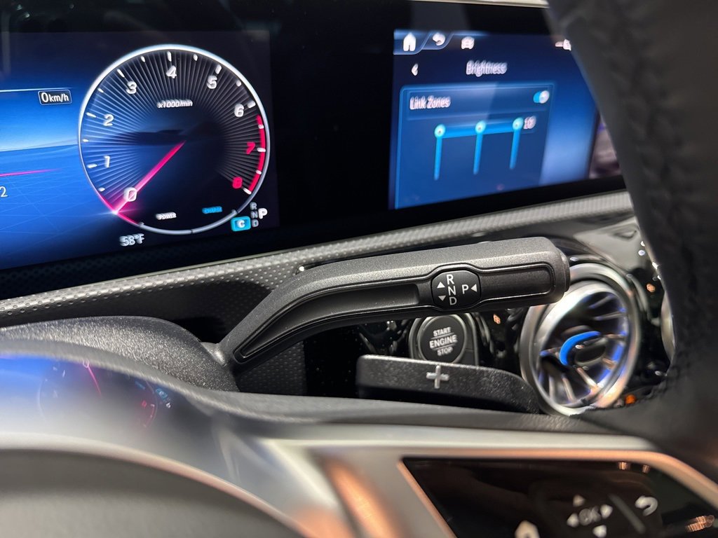 Used 2025 Mercedes-Benz CLA 250 4MATIC w/ Exclusive Package image 26