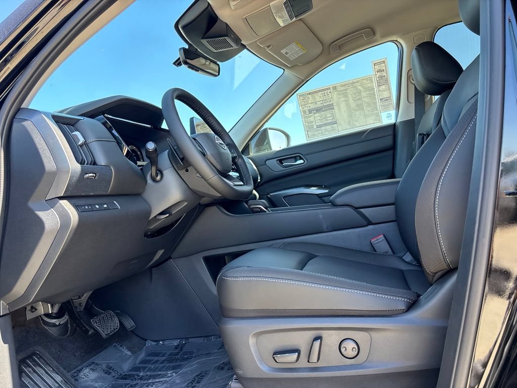 New 2026 Nissan Pathfinder SL w/ Cargo Package FWD image 7