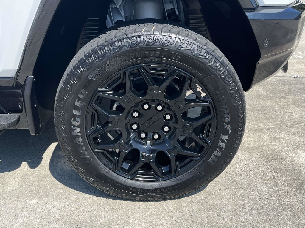 Used 2025 GMC Hummer EV 2X AWD/4WD image 8