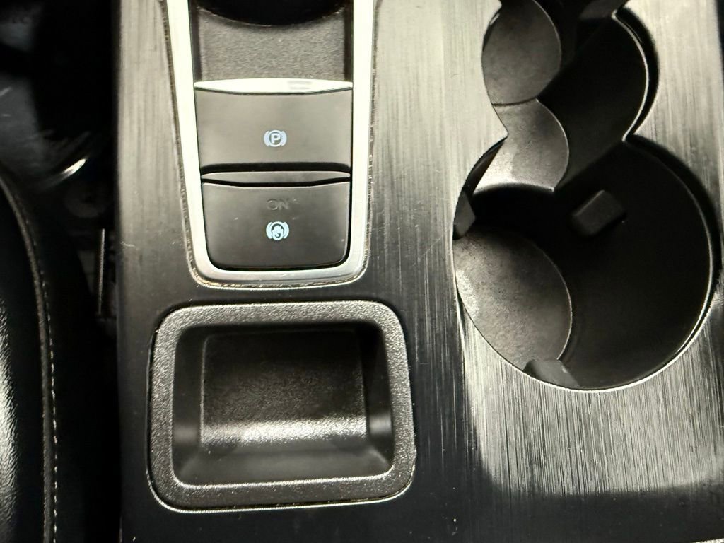 Used 2024 Ford Escape Platinum image 39