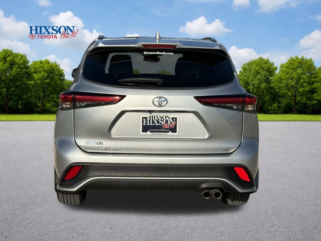 Used 2023 Toyota Highlander XSE image 6