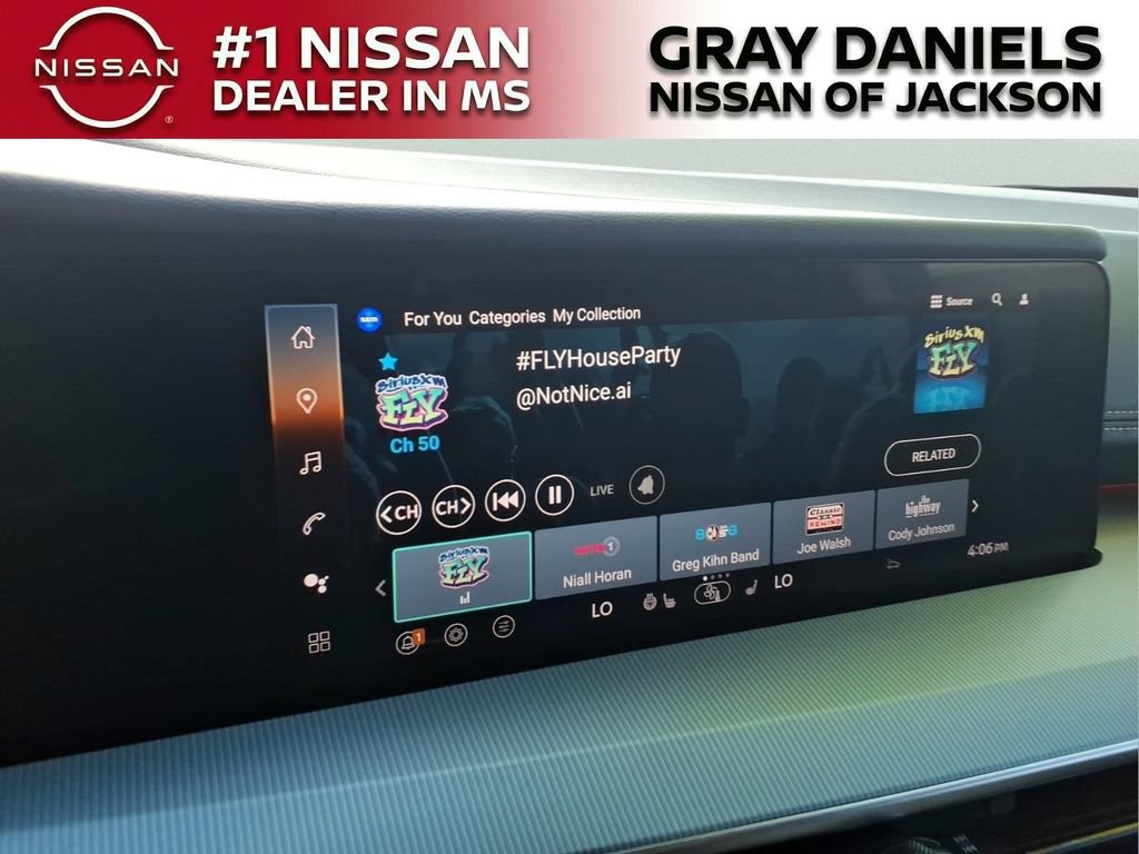 New 2025 Nissan Murano SL w/ Cargo Package AWD/4WD image 17