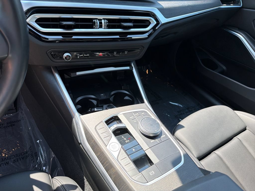 Used 2023 BMW 330i Sedan w/ Convenience Package RWD image 30