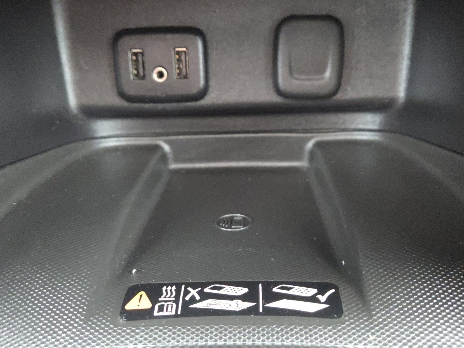 Used 2018 Chevrolet Equinox Premier image 31