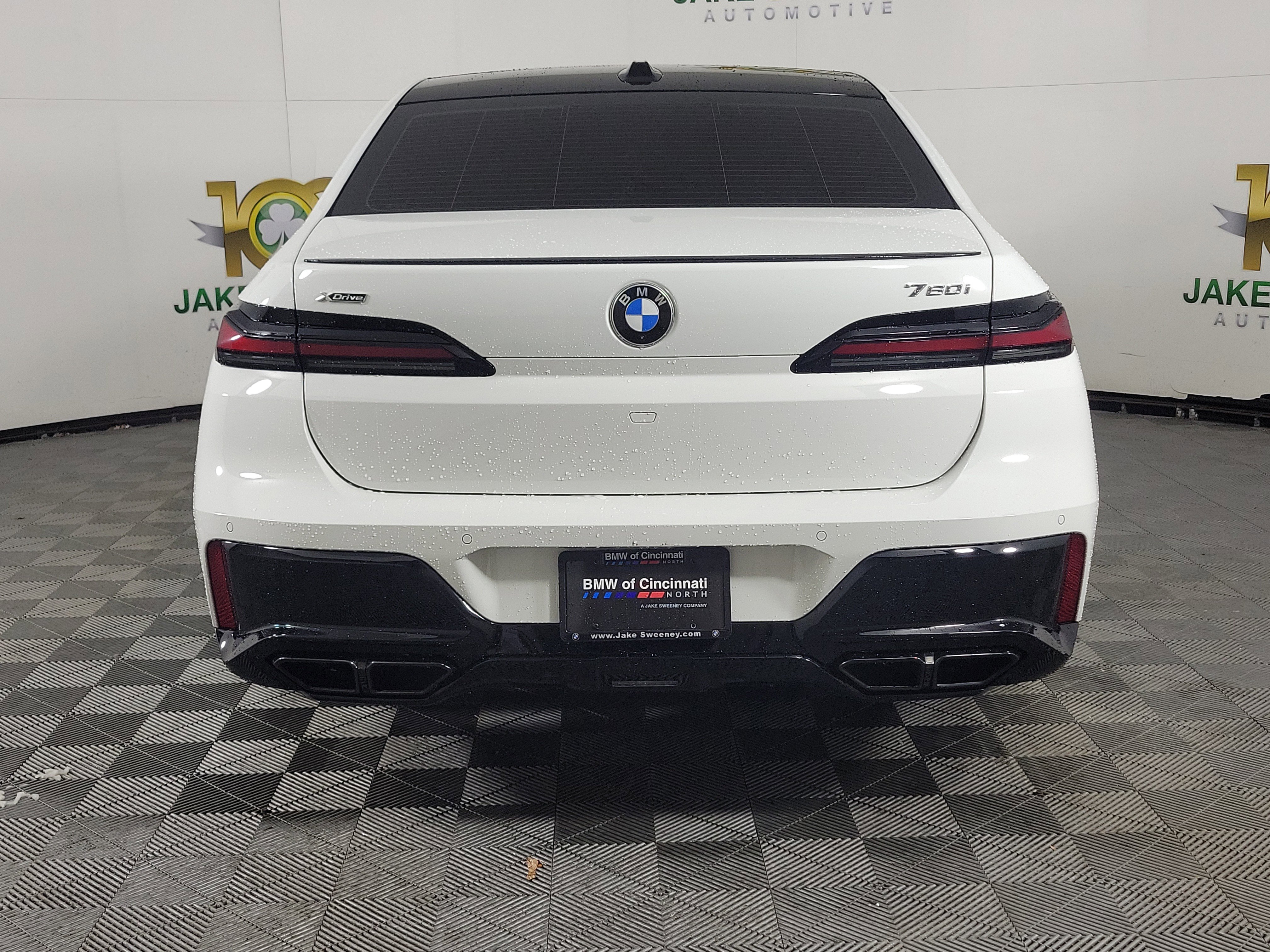 Certified 2023 BMW 760i xDrive image 3