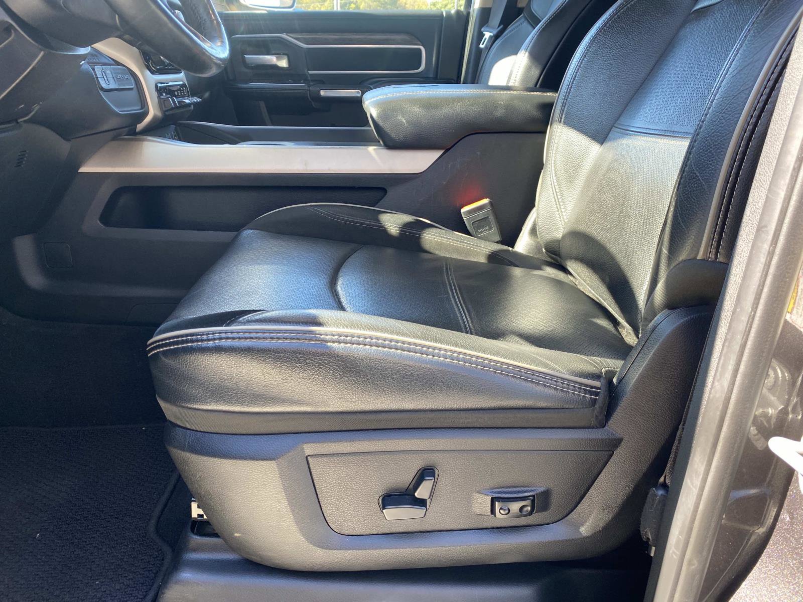 Used 2019 RAM 2500 Laramie image 22