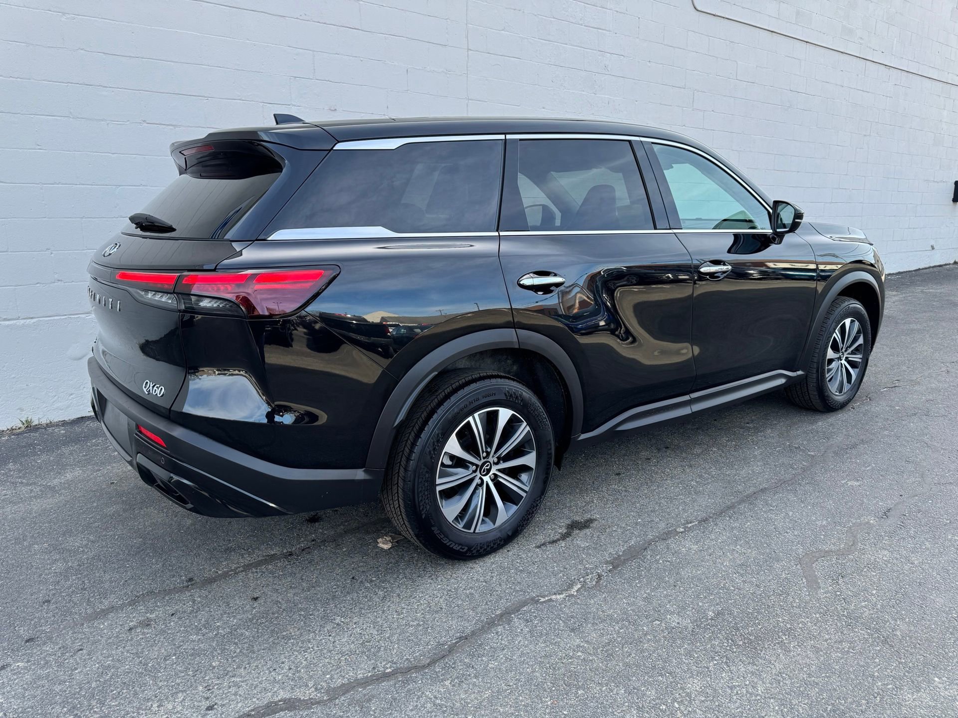 Used 2024 INFINITI QX60 Pure image 6