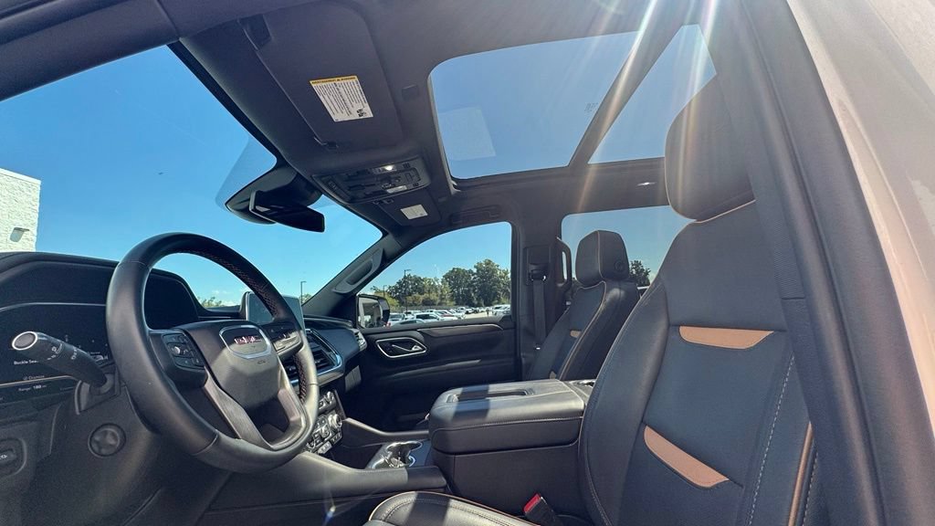 Used 2024 GMC Yukon XL AT4 w/ Technology Package AWD/4WD image 25
