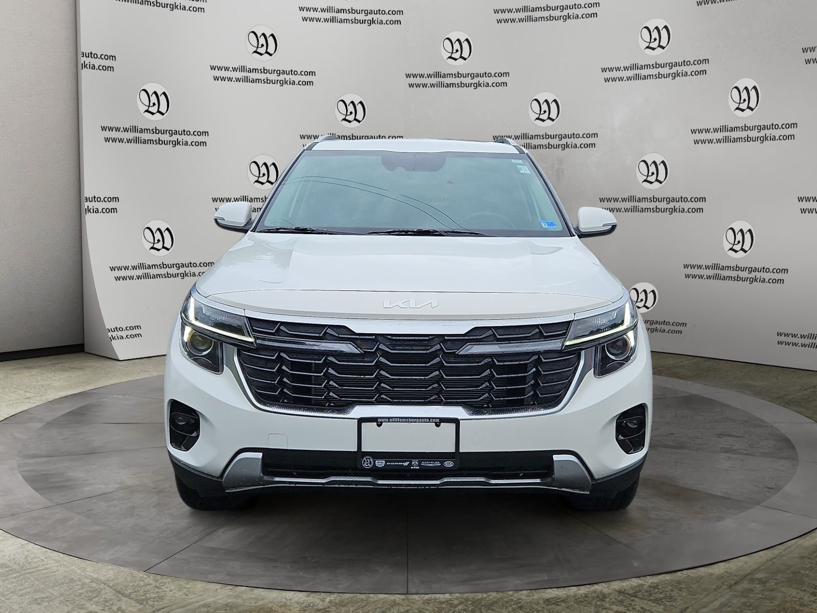 Used 2025 Kia Seltos EX w/ EX Sunroof Package AWD/4WD image 8