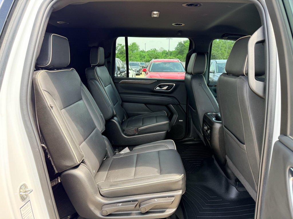 Used 2022 Chevrolet Suburban Premier RWD image 26