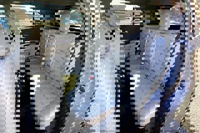 Used 2023 Cadillac XT4 Luxury w/ Cold Weather Package image 26