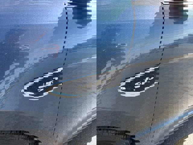 Used 2018 Ford Taurus SHO w/ Driver Assist Package image 16