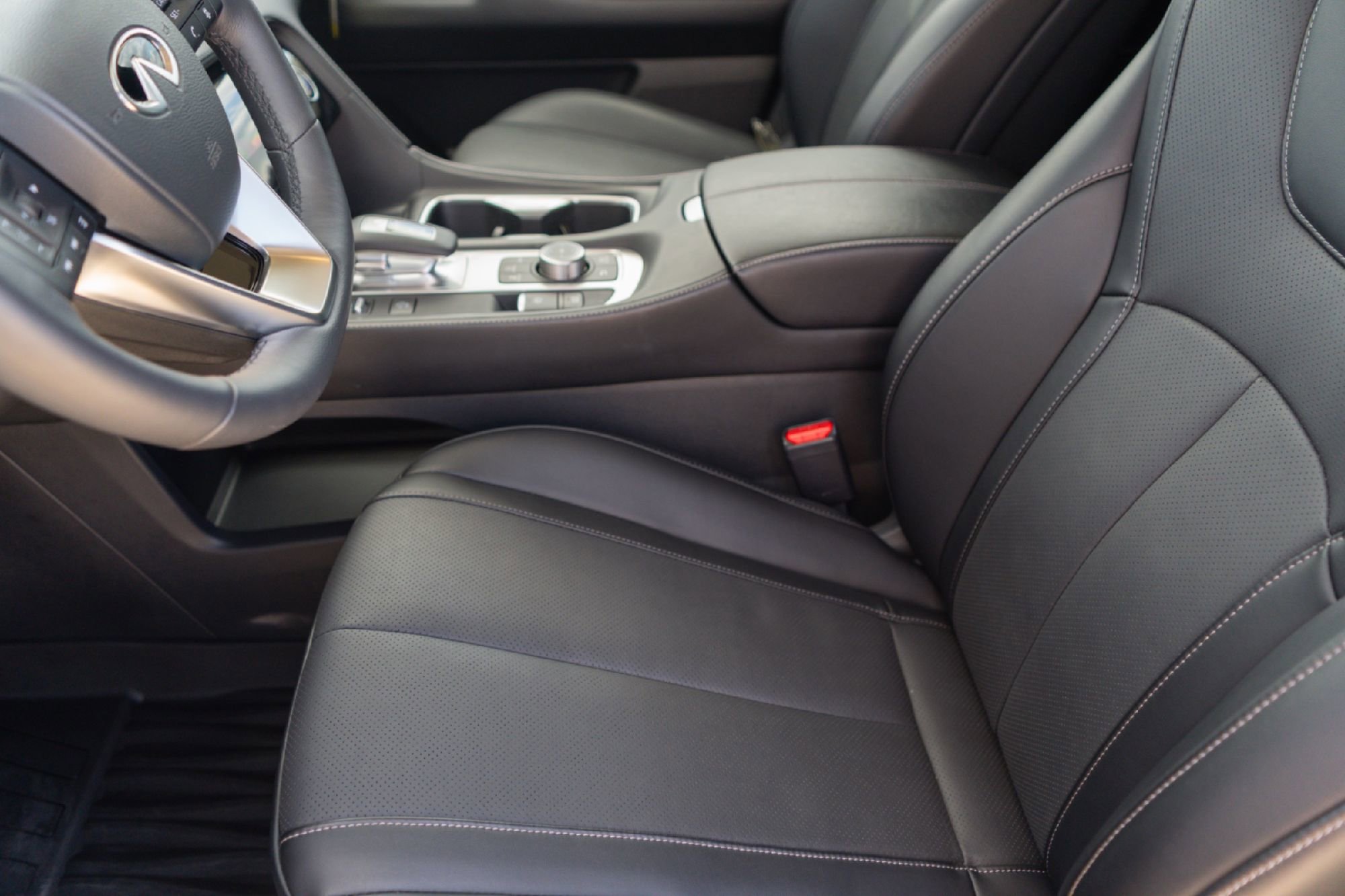 Certified 2026 INFINITI QX60 Luxe w/ Cargo Package image 8